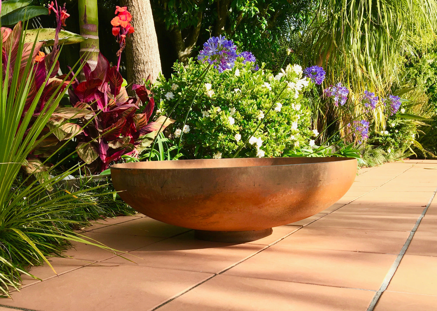 FIRE BOWLS BRAZIERS & FIRE PITS