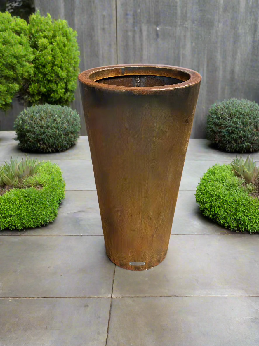 Tapered Corten Cylinder 900 - Limited edition