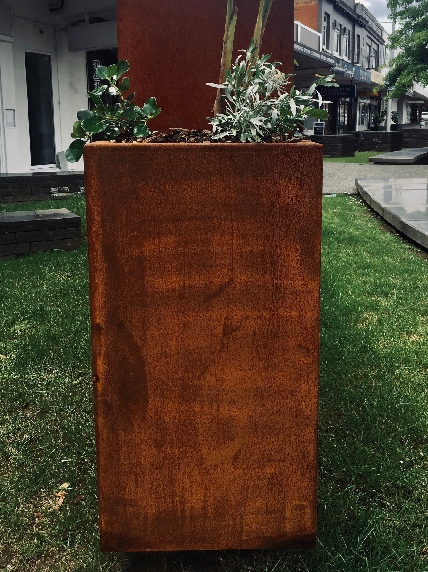 Corten Column 750