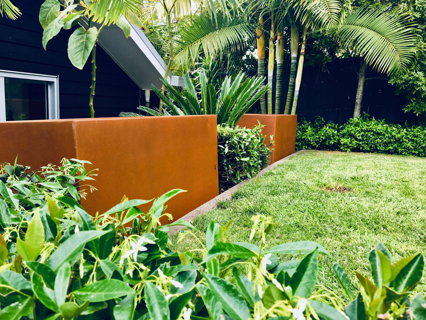 Corten Trough 1400