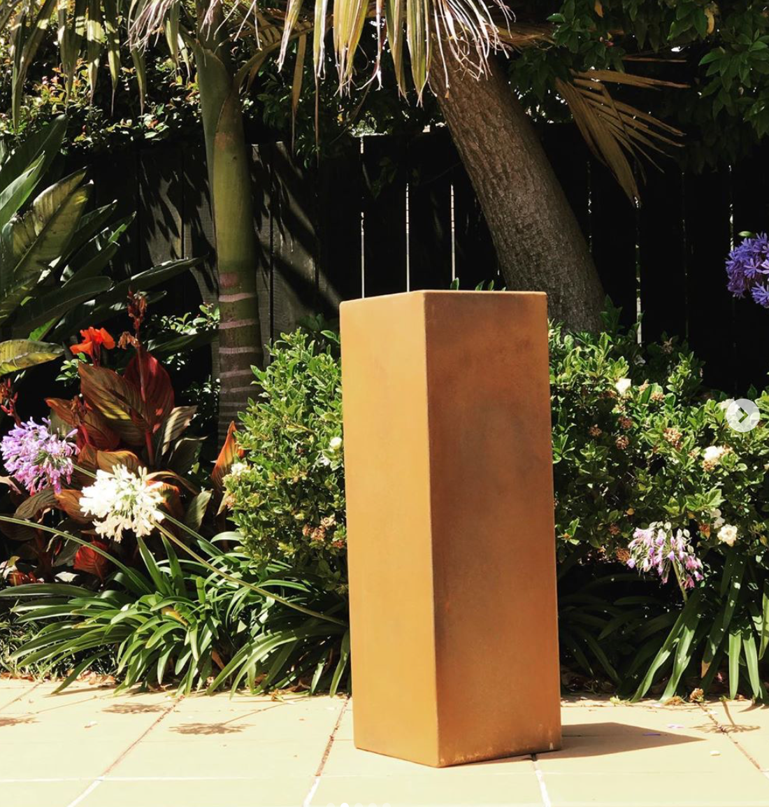 Corten Column 900